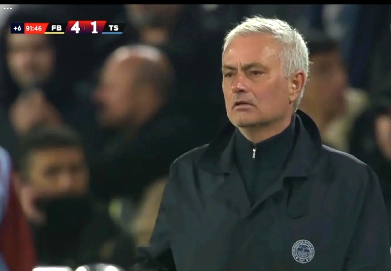 关于费内巴切迎葡超关键赛,训练课后造点机会,令人意外,控场能力成焦点的信息 关于费内巴切迎葡超关键赛,训练课后造点机会,令人意外,控场能力成焦点的信息