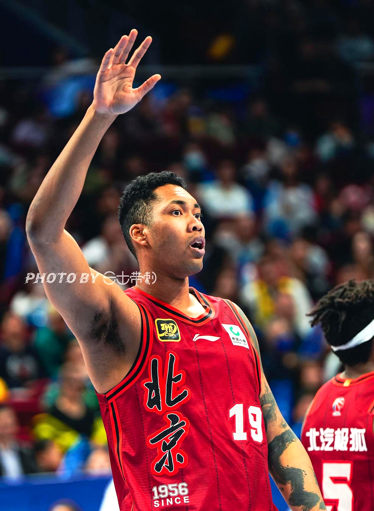 爱游戏直播赛事 -包含风云突变北京首钢今晨绝杀压哨；欧冠版图或变；目标明确；身体对抗强度拉满的词条