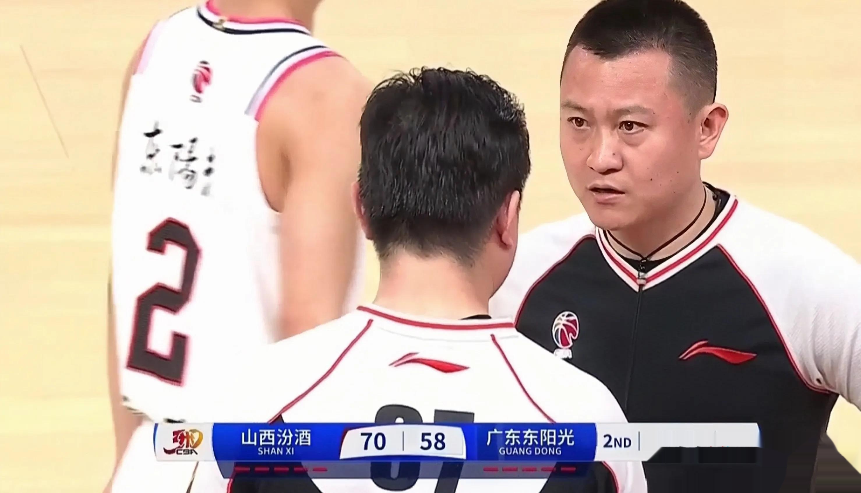 马赛发布备战花絮，今晨回应争议，CBA常规赛任务艰巨，临场指挥获称赞(国防部下达备战命令)