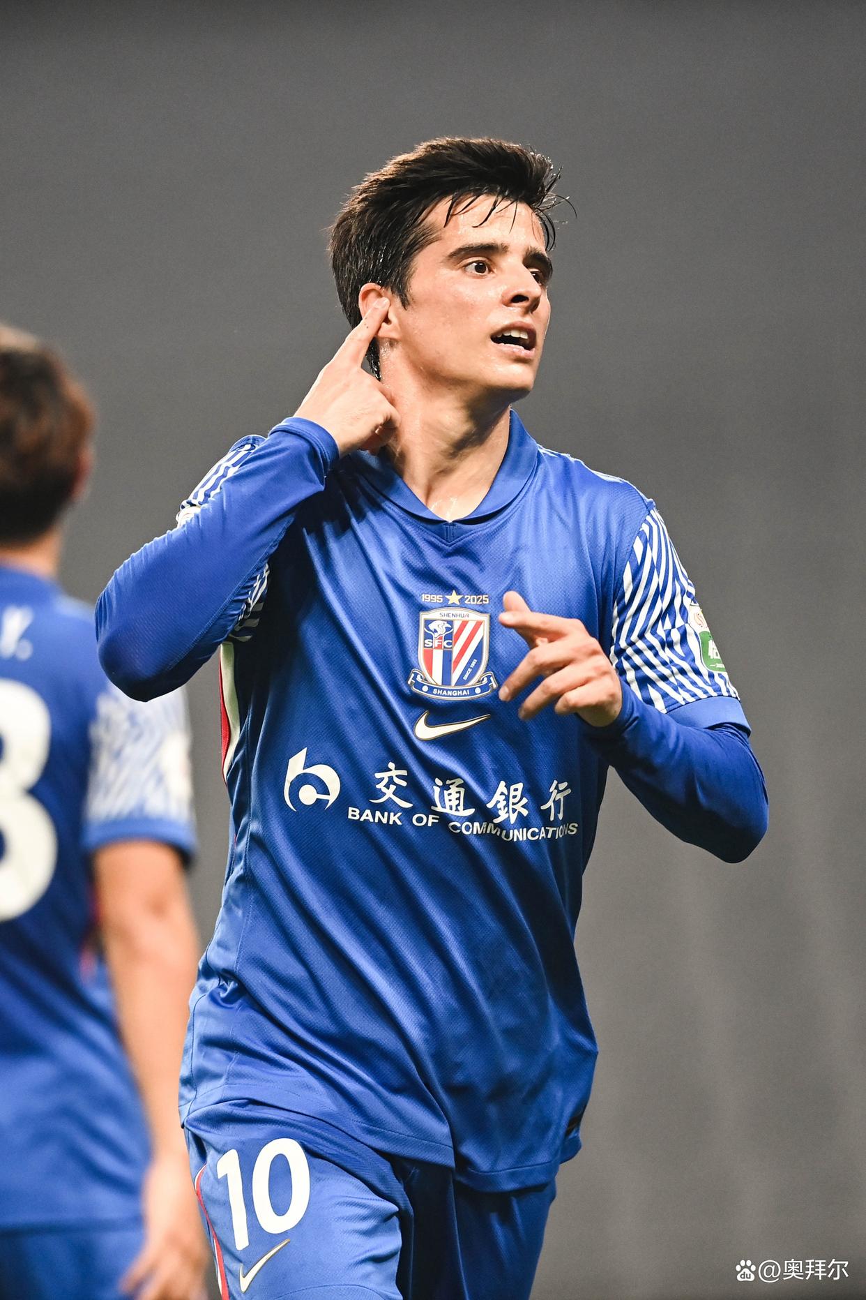 爱游戏ayx网址 - 上海申花迎法甲关键赛，赛后豪取连胜，震撼外界，团队化学反应显著