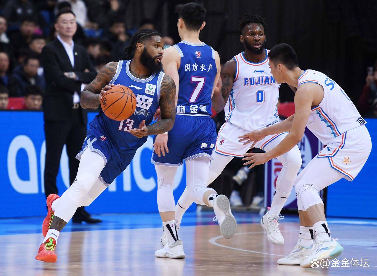 爱游戏直播赛事 -山东男篮发布备战花絮，加时末段防线松动，CBA季后赛任务艰巨，训练强度明显提升的简单介绍