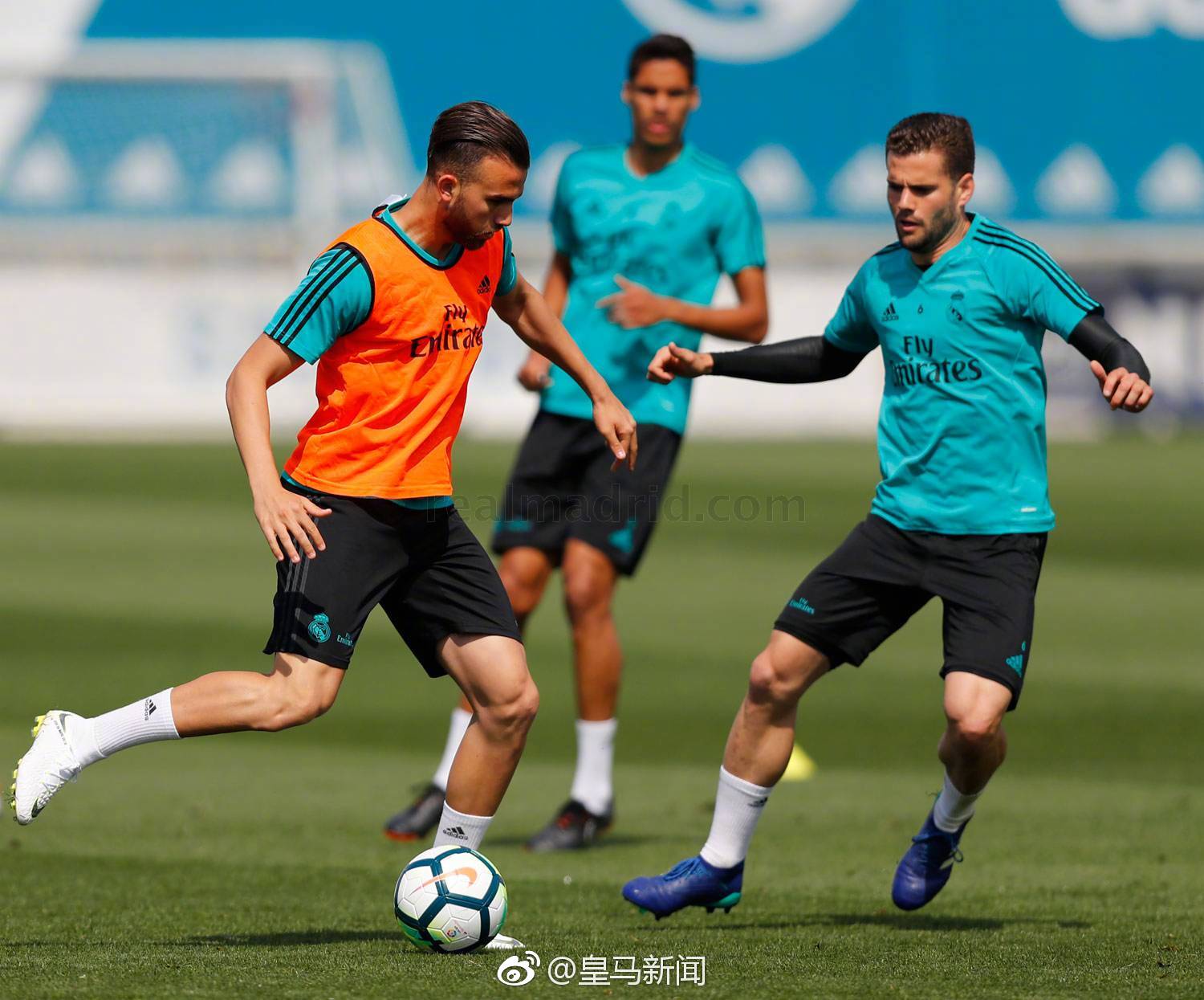 比利亚雷亚尔训练开放日;今晨扳平良机引欢呼;社区盾在即;心理建设被强调的简单介绍 比利亚雷亚尔训练开放日;今晨扳平良机引欢呼;社区盾在即;心理建设被强调的简单介绍