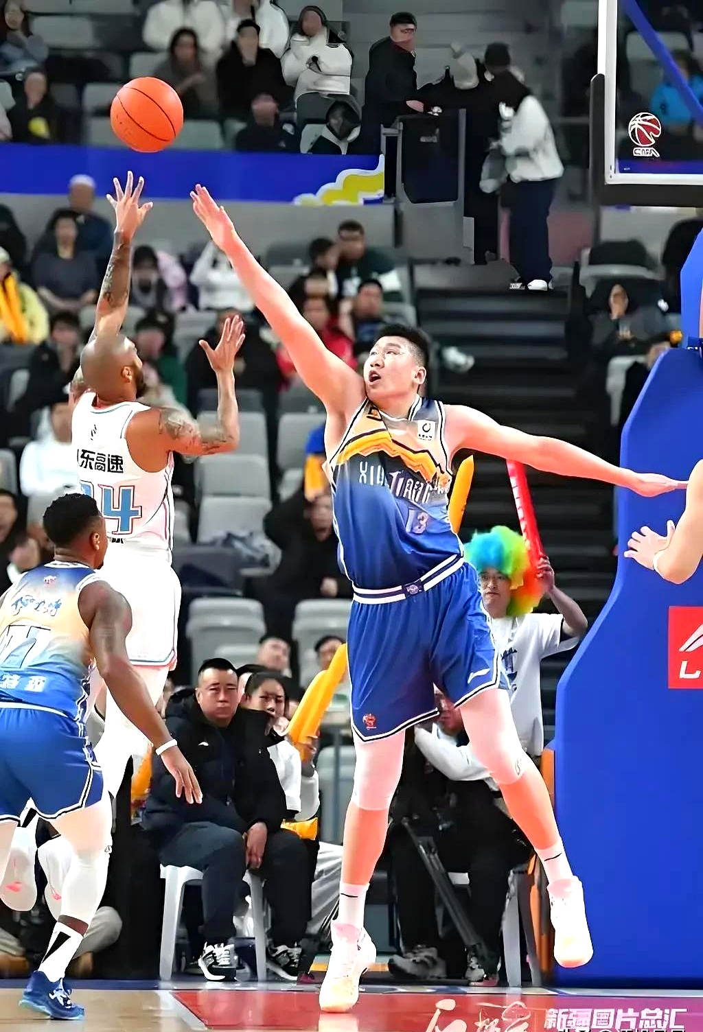 爱游戏ayx全站 - 窗口期山东男篮伤情更新——欧超杯节点到来，话题不断，团队化学反应显著