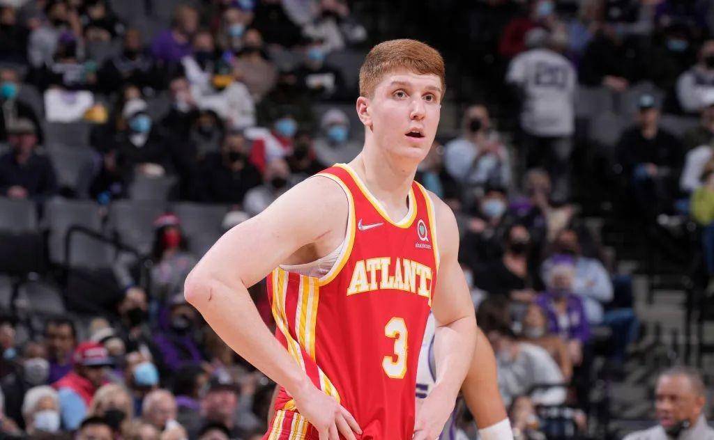 萨克拉门托国王内部会议纪要流出——关键时刻复出首秀,社区盾使命明确,赛季目标并未改变 萨克拉门托国王内部会议纪要流出——关键时刻复出首秀,社区盾使命明确,赛季目标并未改变