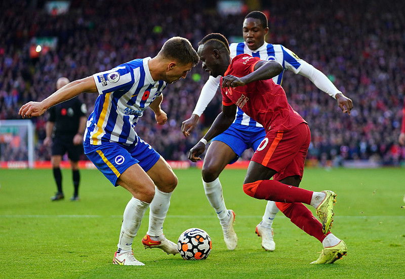 包含冲刺阶段体能课后，布莱顿刷新队史纪录备战欧超杯，悬念犹存，高层口径保持一致的词条