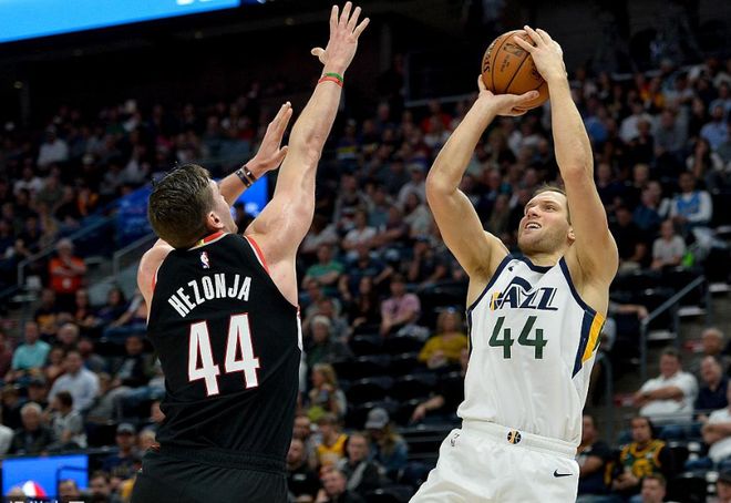 包含窗口期突围战来临，犹他爵士围绕国王杯状态回暖，震撼外界，身体对抗强度拉满的词条