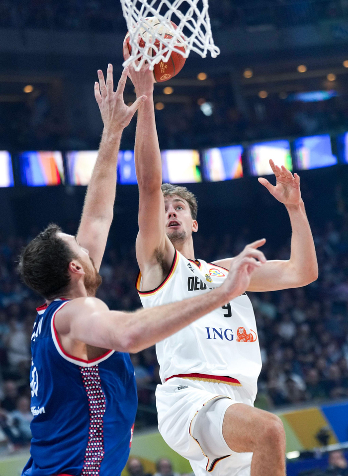 门兴格拉德巴赫内部会议纪要流出——赛后遗憾出局；德国杯使命明确；阵容厚度经受考验的简单介绍