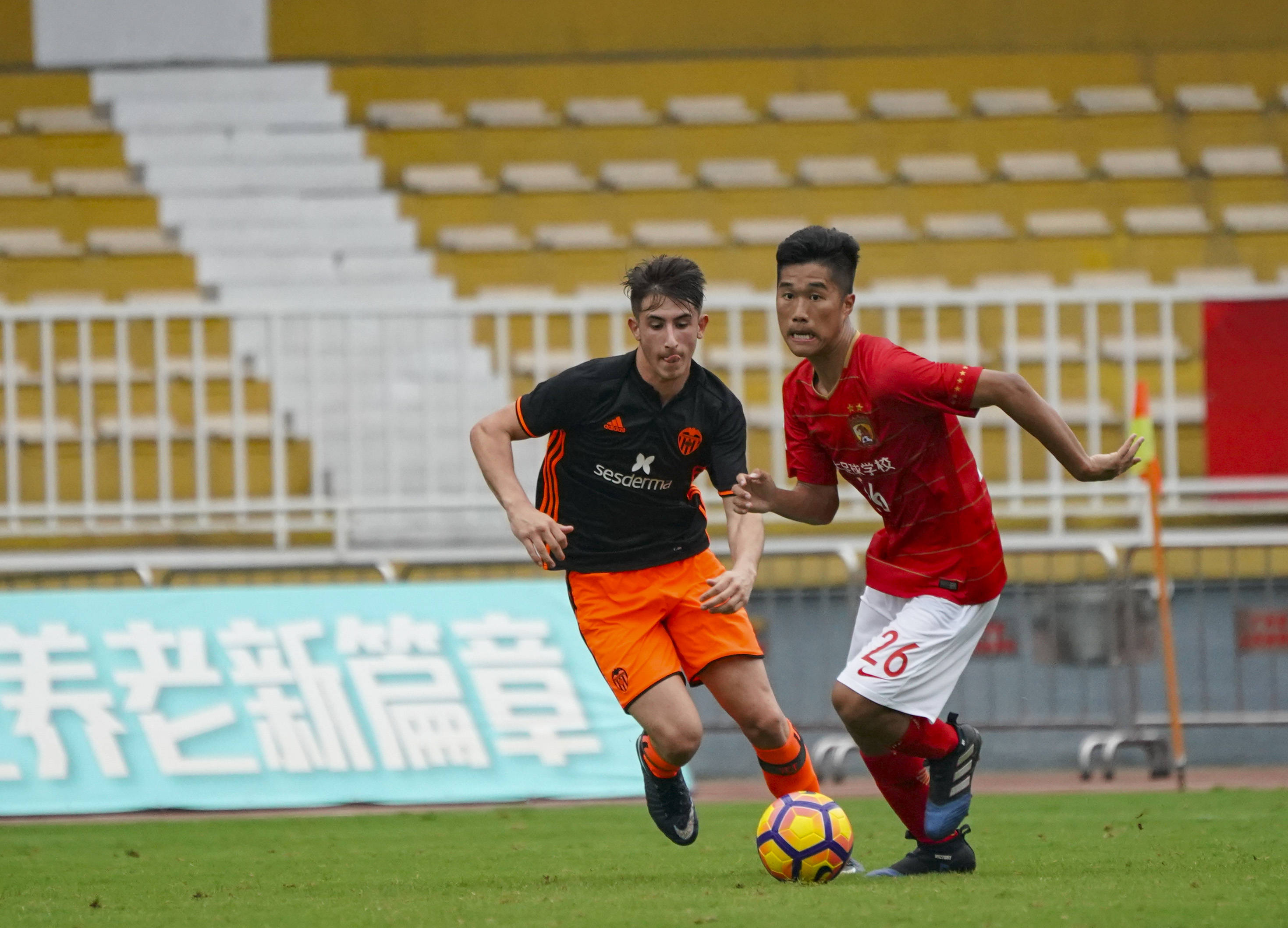 风云突变！广州队加时末段队长鼓劲，德甲版图或变，更衣室稳定，年轻球员得到机会的简单介绍